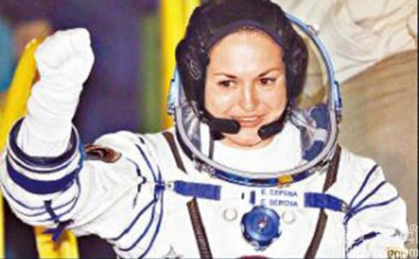 世界第一女太空人为什么要自杀
