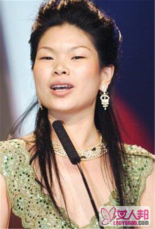 >她是中国最红世界超模，丑的超凡脱俗，老公超帅