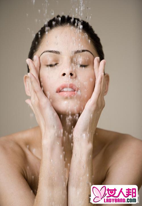 夏季补水保湿护肤法则 速成水当当白嫩粉肌肤