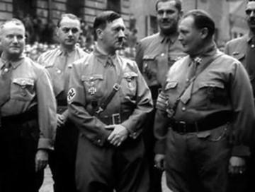 >孔祥熙与希特勒 孔祥熙居然访问过德国 与希特勒会谈 并收到希特勒赠送礼物