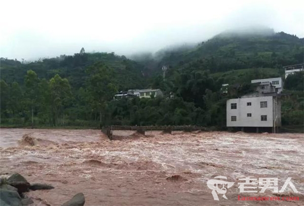 四川屏山发生洪灾 大量房屋被淹已造成3人失联1人失踪