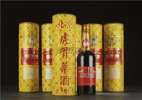 北京同仁堂产虎骨酒(李时珍牌)