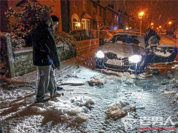>暴风雪席卷英国致10人死亡 多数死于寒冷或车祸