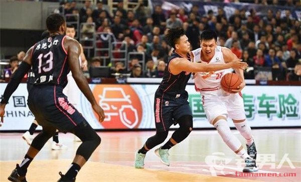广东男篮104-96险胜八一 任骏飞33分创生涯新高