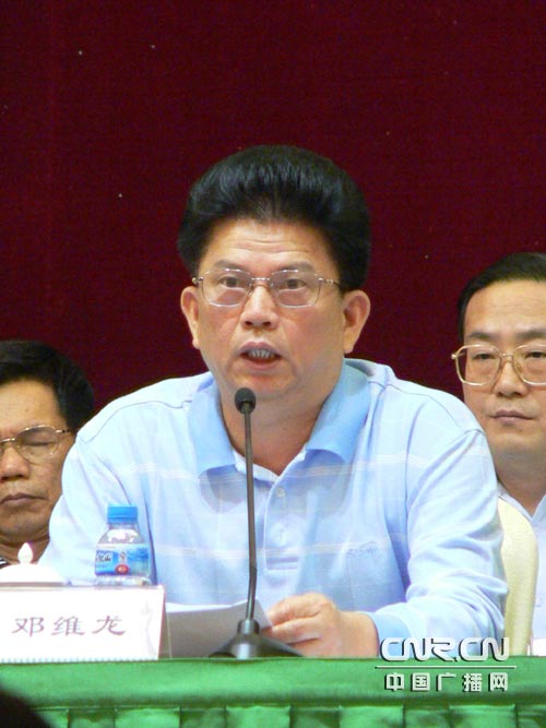 珠海市委书记邓维龙:推进三类重大项目建设