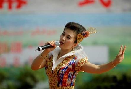 >新疆著名舞蹈艺术家迪丽娜尔·阿布都拉