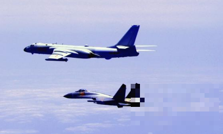 武力震摄“台独”！ 解放军空军多型战机连续“绕岛巡航”  请认清形势！