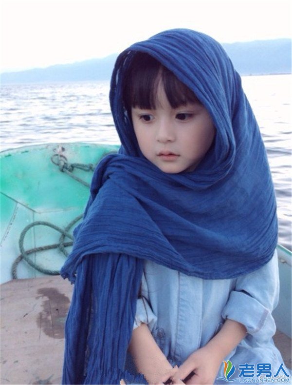 “全球最年轻美女”童星刘楚恬资料背景 刘楚恬妈妈照片美翻了