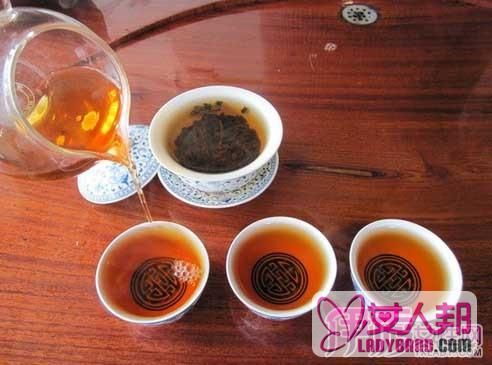 女人喝普洱茶有什么好处    普洱茶良好的治疗作用