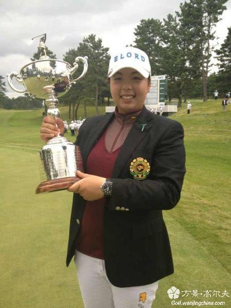 >冯珊珊歌手 中国高尔夫球女选手冯珊珊世界排名再升18位 图