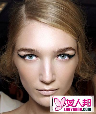 >韩国最流行猫眼妆怎么弄才好看 猫眼妆的画法公开
