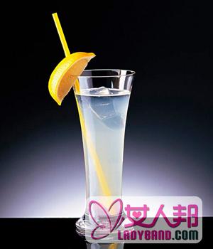 >【蜂蜜柠檬水能减肥吗】蜂蜜柠檬水什么时候喝好_蜂蜜柠檬水的副作用