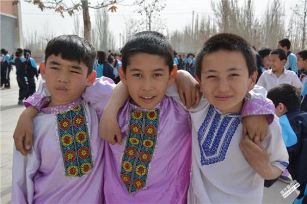 昆仑山杨家林 昆仑山下一家亲——记新疆兵团一牧场民族团结的故事