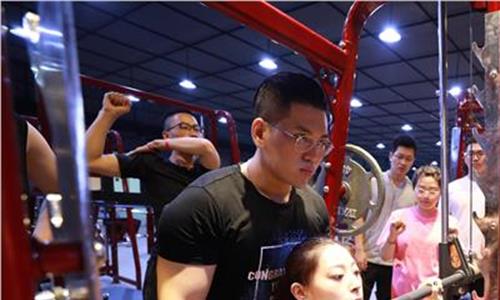 中国健身健美协会 我市健身健美公开赛精彩落幕