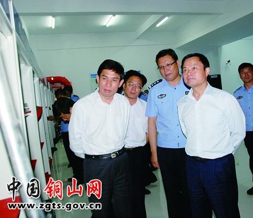 毕于瑞公示 毕于瑞、刘广民等区领导慰问公安干警