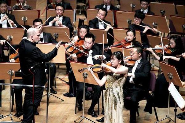 >宋阳小提琴 南通籍选手国际小提琴比赛获银奖 为唯一获奖中国选手 [组图]