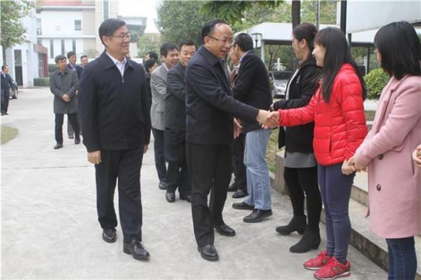 >西藏军区政委刁国新 西藏军区党委常委走访自治区领导