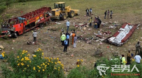 肯尼亚巴士事故至少50死14伤 目前尚无法确知原因