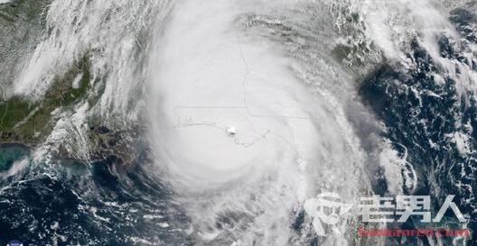 飓风袭美造成至少26人死亡 1300名民众失联