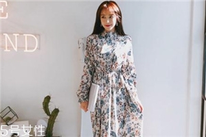 >碎花连衣裙搭配什么鞋子？玩转复古甜美