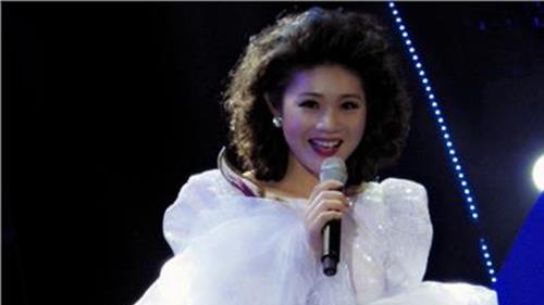小邓丽君北京演唱会 小邓丽君朗嘎拉姆瘦7公斤 拟6种语言香港献唱