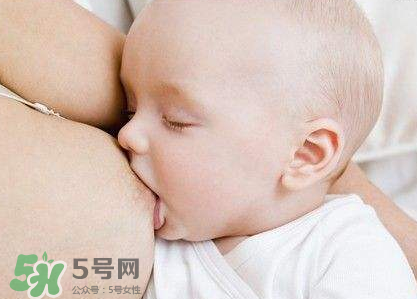 >宝宝突然不吃母乳了怎么回事？宝宝不吃母乳是为什么？