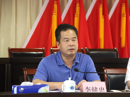 贾宏宇的叔叔 济源市委常委、常务副市长贾宏宇对今年的环保专项行动提出四点要求