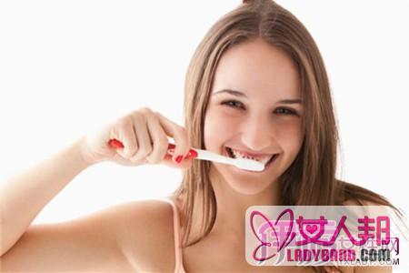 揭秘箍牙后的刷牙的正确方法 如何选择正确的牙膏和牙刷？