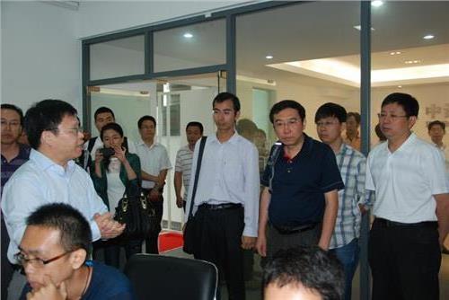 航天科技集团运载火箭研究院副院长鲁宇在北京航天飞
