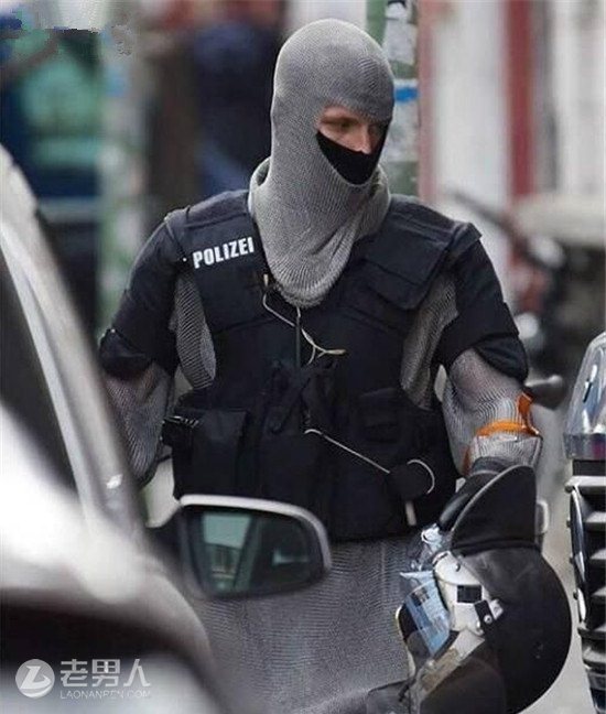 德国警察装备再现锁子甲 中世界铠甲重新复活