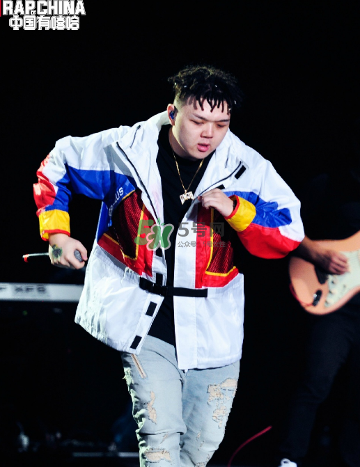 中国有嘻哈第11期艾福杰尼同款外套什么牌子？