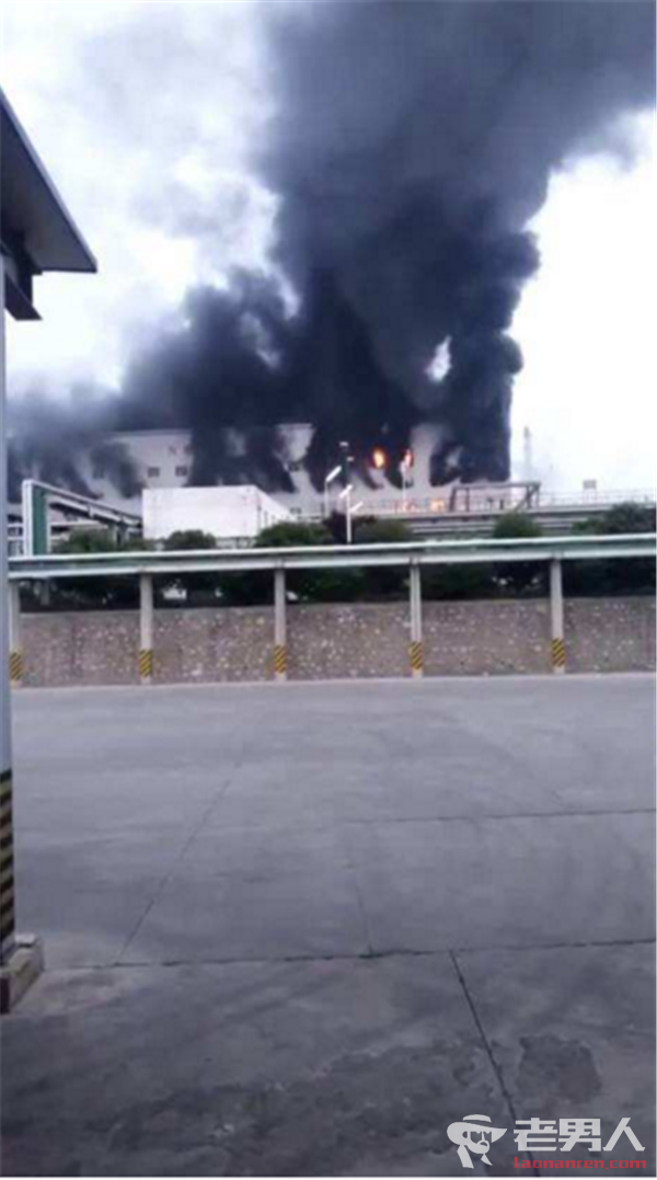 陕化公司发生着火事故 周围气体检测无污染