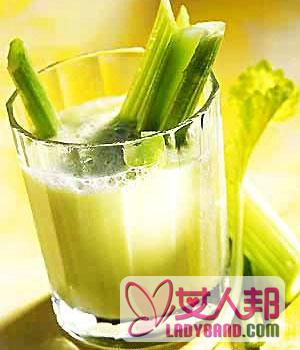 >芹菜汁的功效与作用 喝芹菜汁的好处