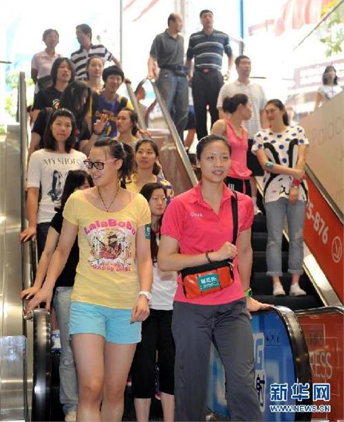 >女排香港购物一上午花20万 惠若琪自曝择偶标准