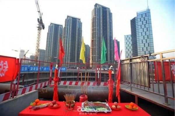 万勇绿地中心 武汉第一高楼绿地中心转入地上建设 今年将建至280米