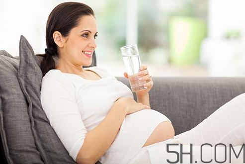 孕妇可以喝隔夜开水吗？孕妇可以喝隔夜汤吗？