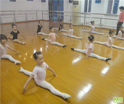上海汪齐风芭蕾舞专修学校杭州分部