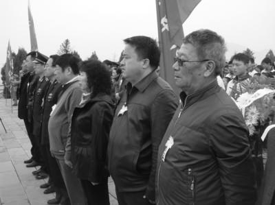赵尚志将军的故事 抗日英雄赵尚志将军的亲人到烈士陵园悼念