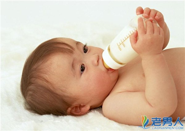 >宝宝吃奶粉上火是怎么回事 家长该如何挑选奶粉