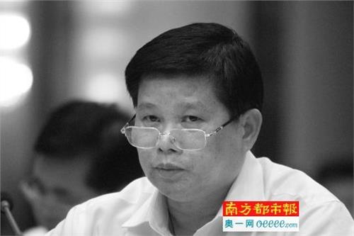 落马书记陈弘平为行贿者“乞求”可笑更可悲