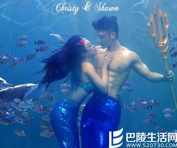 钟丽缇和张伦硕向好友发送婚礼请帖 钟丽缇和张伦硕的另类结婚照