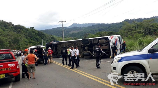 >厄瓜多尔翻车事故 至少12人死亡25人受伤