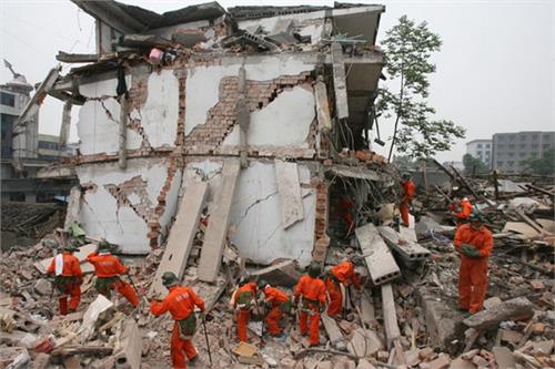 汶川地震已造成四川省19509人死亡