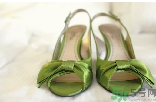 结婚可以穿绿色衣服吗？结婚为什么穿绿鞋子？