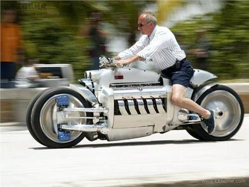 >世界上最贵的摩托车和世界上最快的摩托车-道奇战斧v10超级摩托车