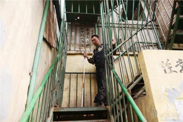 >王昀10平米 湖南假烟团伙被端:警方在不足10平米的房间发现上百条假烟