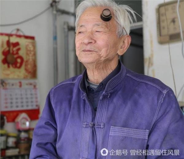 许渊冲的成就 92岁高龄的翻译大家许渊冲:有一百句值得后世记住的句子就够了