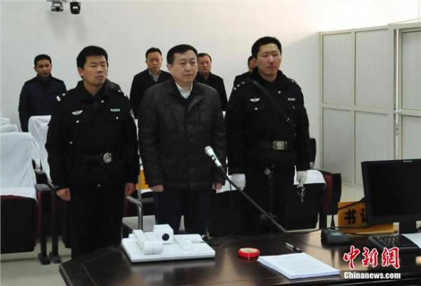 上海法院吴薇 上海法院依法对上海市金山区原副区长陆瑾受贿案作出一审判决
