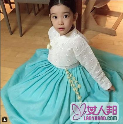 韩国8岁女孩被称最美女童