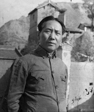 >丁玲毛泽东 萧军曾狂言:鲁迅是我的父辈 毛泽东只能算大哥